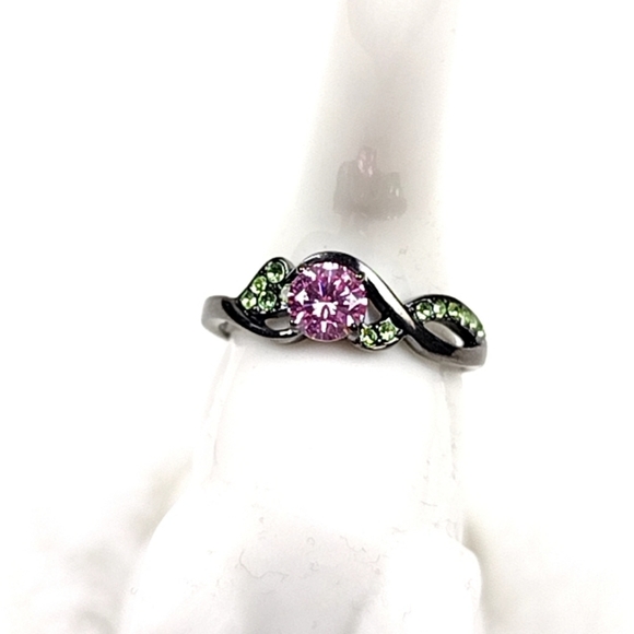 Stainless Steel Rose Vine Ring Hypoallergenic Jewelry - Picture 14 of 14